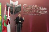 O prefeito Carlito Merss participou no início da noite desta sexta-feira (30/3) da solenidade de inauguração das instalações da Unidade Centro do Campus Joinville da Católica de Santa Catarina. Em seu discurso destacou a qualidade do ensino na rede municipal de educação. - Fotografo: Mauro Artur Schlieck - Data: 30/03/2012