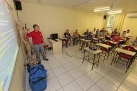 Professores de Joinville recebem treinamento de primeiros socorros - Fotografo: Rogerio da Silva - Data: 30/03/2015