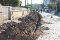 Águas de Joinville troca parte da rede de água por tubulação mais resistente - Fotografo: Secom / Divulgação - Data: 08/04/2016
