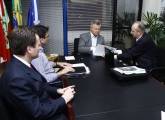 Superintendente da Infraero entrega o Plano Diretor do Aeroporto de Joinville - Fotografo: Jaksson Zanco - Data: 24/09/2013