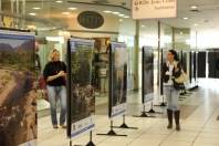 Exposição fotográfica da região do Piraí, patrocinada pela Águas de Joinville, é atração no Shopping Cidade das Flores - Fotografo: Divulgação/CAJ - Data: 05/06/2013