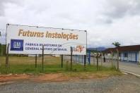 Prefeito Carlito recebe confirmação de que a nova fábrica da GM no Brasil será em Joinville. O Protocolo de Intenções da GM com o Governo do Estado e com a Prefeitura será assinado no dia 23/2, em Florianópolis. - Fotografo: Mauro Artur Schlieck - Arquivo SECOM - Data: 13/02/2012