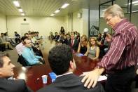 A assinatura do Acordo de Cooperação para Financiamento de Imóveis aos Servidores Públicos da Prefeitura de Joinville aconteceu nesta sexta-feira (30/3) - Fotografo: Kátia Nascimento - Data: 30/03/2012