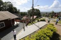 Secretaria de Habitação de Joinville está realizando atualização cadastral de todos os moradores acima da cota 40 na parte Leste do Morro da Boa Vista - Fotografo: Rogerio da Silva - Data: 19/02/2014