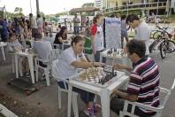 Felej reinicia Joinville Movimento na Avenida Hermann August Lepper = Jogoi de xadrez. - Fotografo: Phelippe José - Data: 01/03/2015